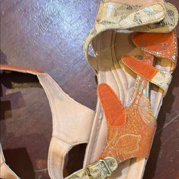 L’Artiste Sandals with Cushioned Footbed and Adjustable Straps - Picture 7 of 10